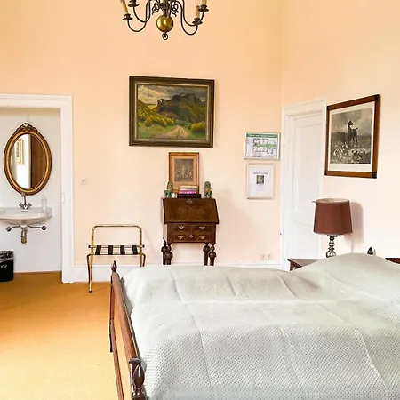 Kır Evi Burg Satzvey Mechernich