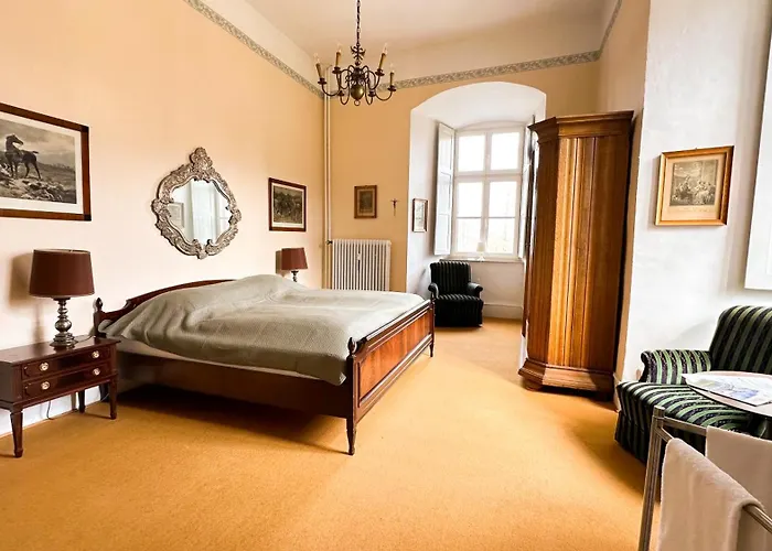 乡村民宿 Burg Satzvey *