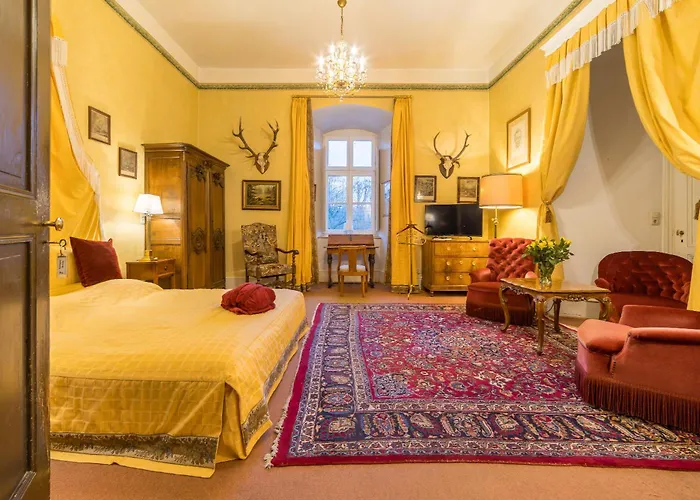 Burg Satzvey 乡村民宿 *